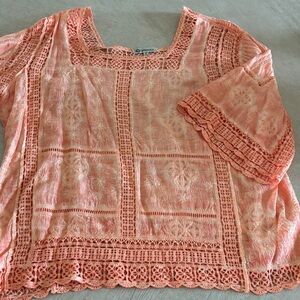 Ladies Size M Democracy Coral Lace Accent Blouse